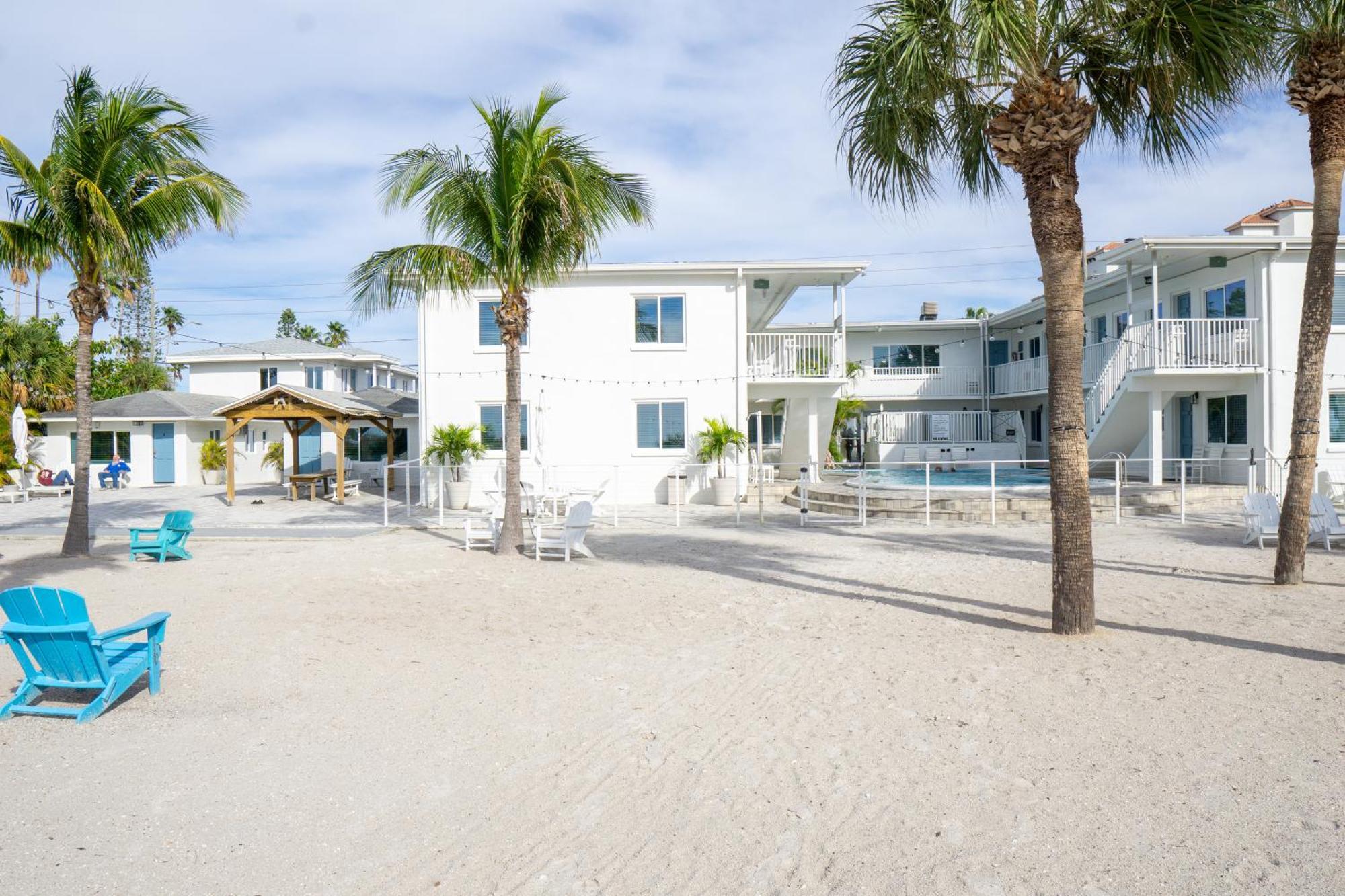 The Molloy - Treasure Island Suites & Cottages St. Pete Beach Exterior foto
